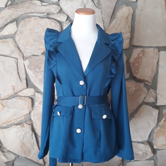 NWT! Femenine Ruffled Blazer - Picture 2 of 6